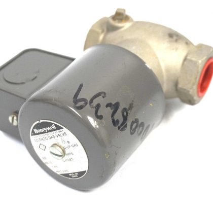 NEW HONEYWELL V4036A 1027 GAS SOLENOID VALVE V4036A1027