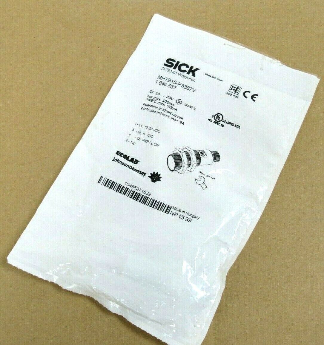 NEW SICK MHTB15-P3367V 1-046-537 PHOTOELECTRIC PROXIMITY SENSOR MHTB15P3367V