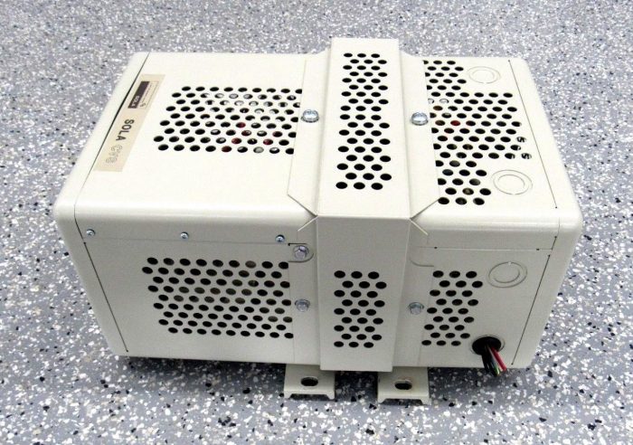 USED SOLA 23-23-220-8 CONSTANT VOLTAGE TRANSFORMER 23232208 - Image 3