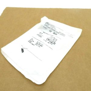 NEW IFM EFECTOR OGP-HPKG/US100-OGP201 RETRO REFLECTIVE SENSOR OGPHPKGUS100OGP201