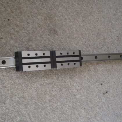 NEW THK LINEAR BEARINGS AND RAIL YJ0567KB