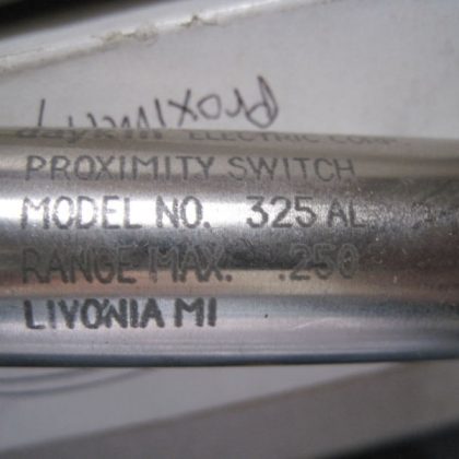 NEW DAYKIN 325 AL  PROXIMITY SWITCH  325AL