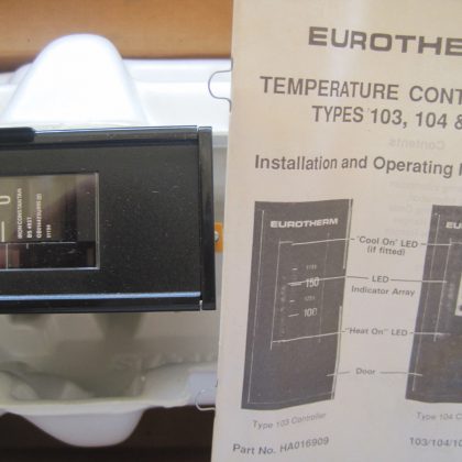 NEW EUROTHERM TEM CONTROLLER 2PC110C273-6105