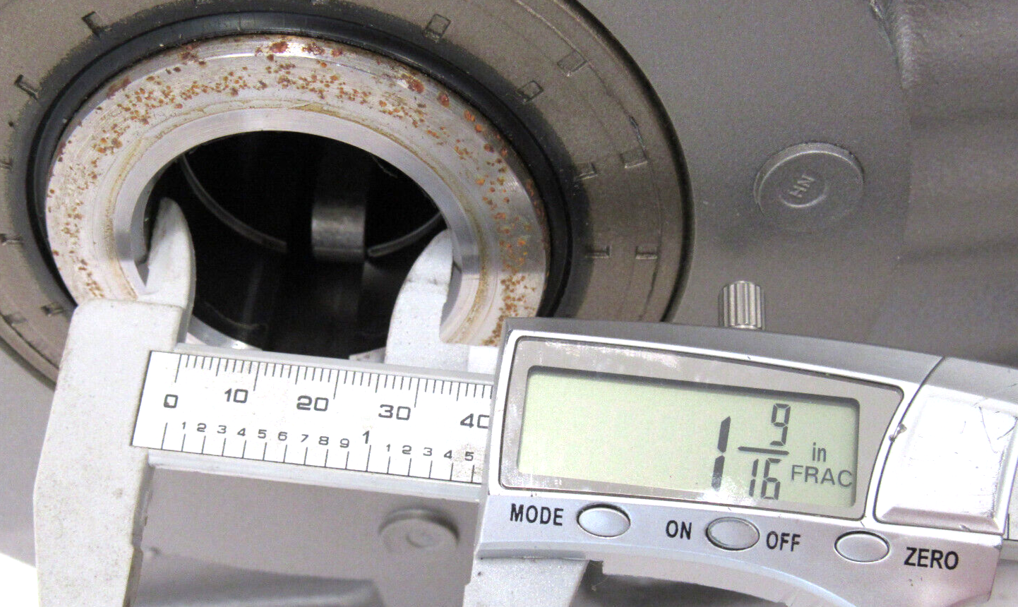 NEW SEW EURODRIVE SA67 DRE80M4/DH GEAR MOTOR 121.33:1 SA67DRE80M4DH - Image 4