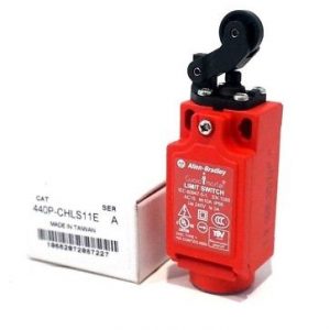 NEW ALLEN BRADLEY 440P-CHLS11E LIMIT SWITCH SER.A 440PCHLS11E