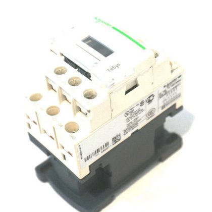 NEW SCHNEIDER ELECTRIC CAD-50 CONTROL RELAY CAD50
