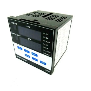 USED BARBER COLMAN MAQ3-003-00-000-0 TEMPERATURE CONTROLLER MAQ3003000000