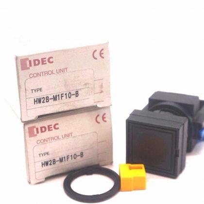 2 NEW IDEC HW2B-M1F10-B PUSHBUTTON HW2BM1F10B