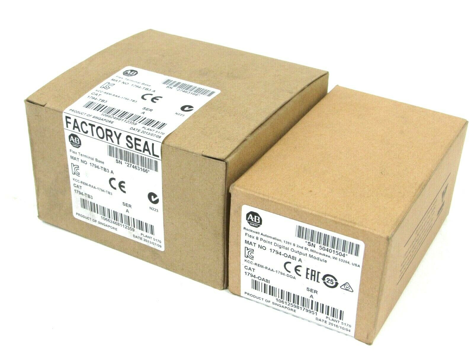NEW SEALED ALLEN BRADLEY 1794-OA8I OUTPUT MODULE WITH 1794-TB3 TERMINAL BASE