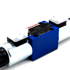 NEW REXROTH R900567512 CONTROL VALVE 4WE 6 D6X/OFEG24N9K4