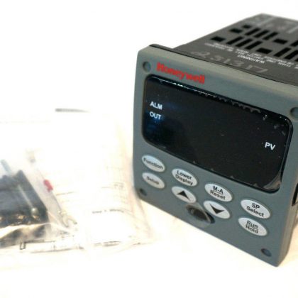 NEW HONEYWELL DC2500-EE-3L00-200-10000-00-0 TEMPERATURE CONTROLLER UDC2500