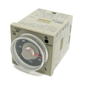 NEW OMRON H3CR-A8 TIMER 1.2 SEC H3CRA8