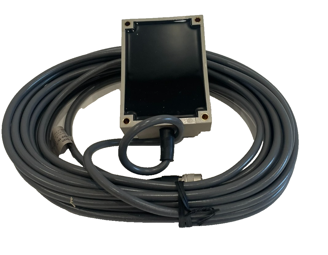 NEW OMRON V600-H12 10M RFID READ/WRITE HEAD V600H12 - Image 4