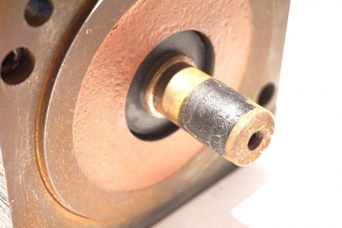 NEW RELIANCE ELECTRIC 1326AB-B515G-21 SERIES C SERVO MOTOR W/ CE-65-M ENCODER - Image 5