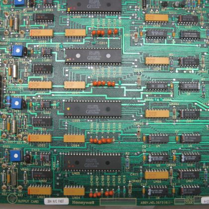 HONEYWELL 30731811-001 OUTPUT BOARD