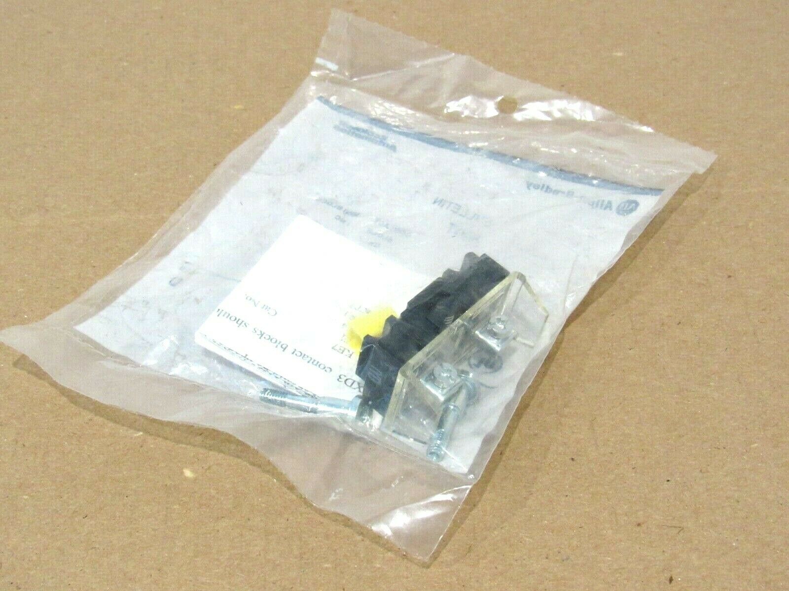 LOT OF 4 NEW ALLEN BRADLEY 800T-XD6 CONTACT BLOCKS SER.D 800TXD6 - Image 3