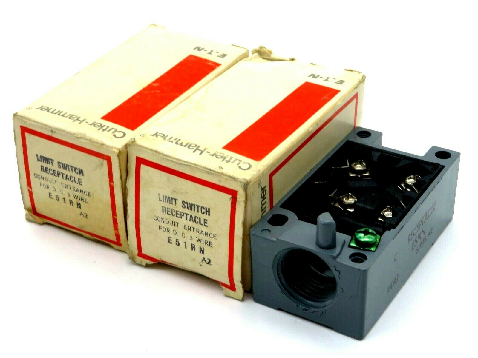 NEW LOT OF 2 CUTLER HAMMER E5R1N LIMIT SWITCH RECEPTACLE SERIES A2