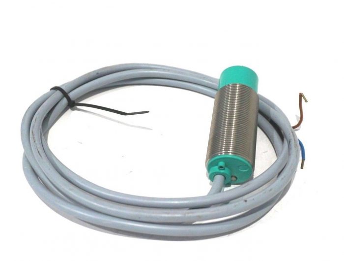 NEW PEPPERL FUCHS CJ10-30GM-E2 PROXIMITY SWITCH CJ1030GME2