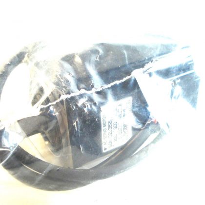 NEW YASKAWA SGM-02U3B2L AC SERVO MOTOR SGM02U3B2L