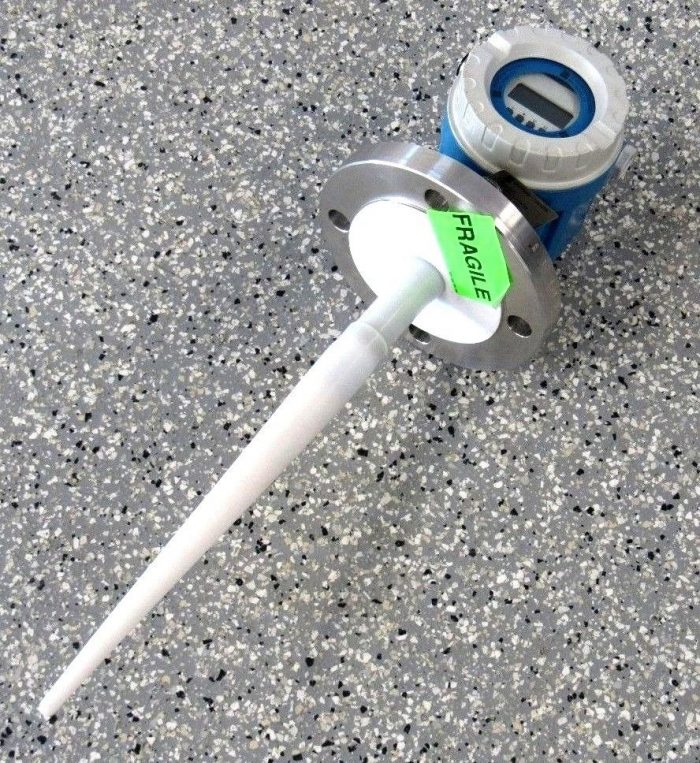 NEW ENDRESS + HAUSER FMR231E-1EALK3A4A LEVEL SENSOR FMR231E1EALK3A4A