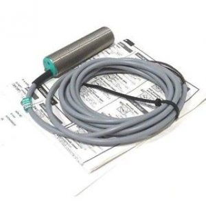 NEW PEPPERL & FUCHS CJ8-18GM-E PROXIMITY SENSOR CJ818GME