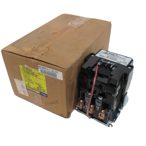 NEW SQUARE D 8502SEO2V02S CONTACTOR SIZE 3 8502SEO2S 110/120 VAC COIL SER.A