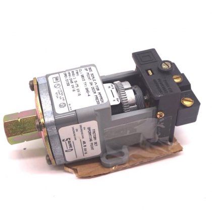 NEW SQUARE D 9012-GN0-4 PRESSURE SWITCH SER.B 9012GNO4