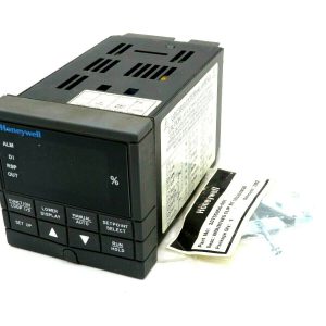 NEW HONEYWELL DC330B-KE-000-20-0A0000-00-0 TEMPERATURE CONTROLLER UDC3300