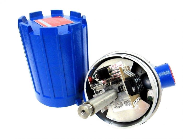 NEW MAGNETROL F10-1D22-BKB FLOW SWITCH F101D22BKB - Image 4