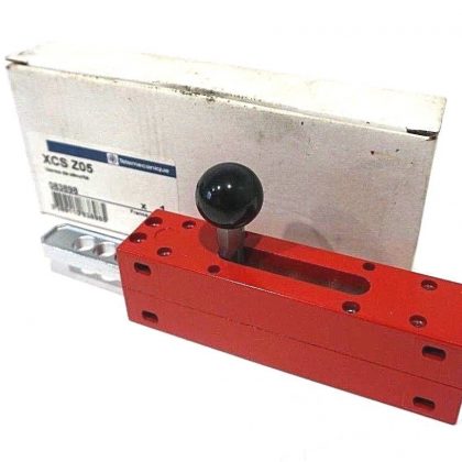 NEW TELEMECANIQUE  XCS-Z05 SAFETY INTERLOCK XCSZ05