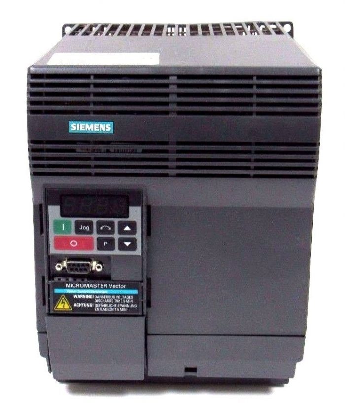 NEW SIEMENS 6SE3221-0DC40 MICROMASTER DRIVE 6SE32210DC40 5HP 400/500V - Image 3