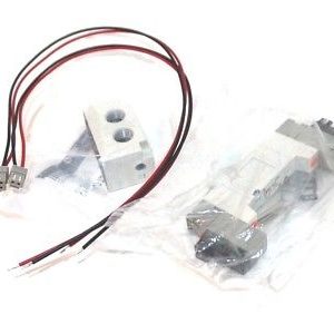 NEW SMC SY3240R-3LZ-01T SOLENOID VALVE W/ BASE SY3240R3LZ01T