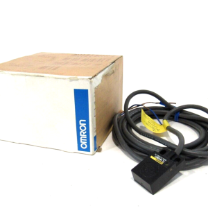 NEW OMRON TL-W5MD1 PROXIMITY SWITCH TLW5MD1