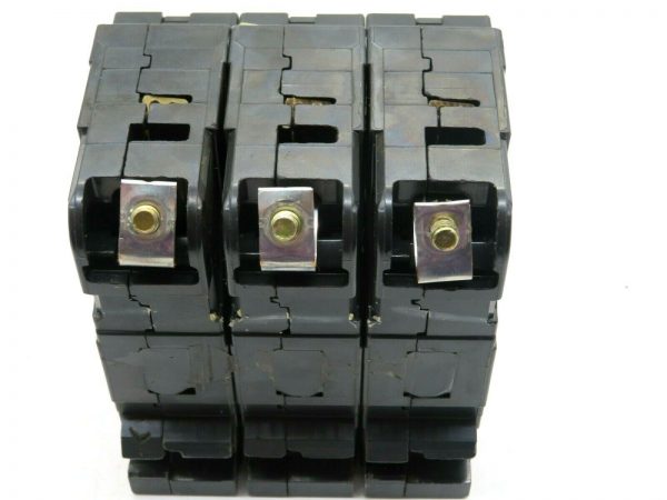 NEW SQUARE D EHB-34020 CIRCUIT BREAKER 20AMP EHB34020 - Image 4