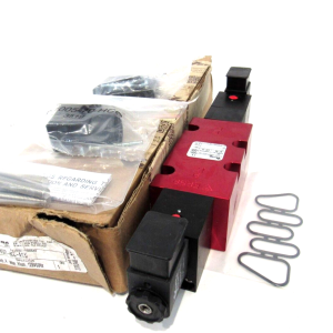 NEW VERSA VALVES CXX-4533-HCC-A120 4-WAY VALVE CXX4533HCCA120