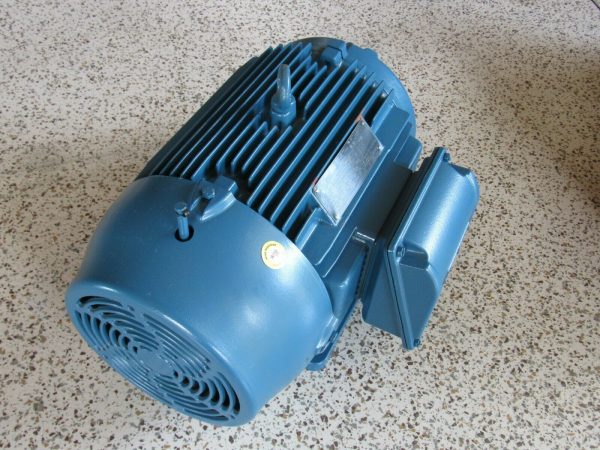 NEW WEG R02018ET3E256T-W22 MOTOR W22 20HP 1762RPM 380V CC029A 1-5/8" DIA. 256T - Image 4