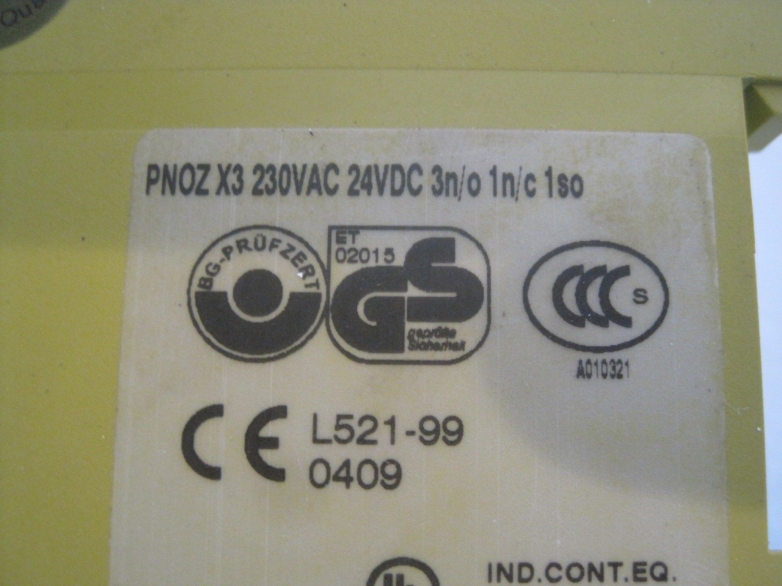 USED PILZ PNOZ-X3-230VAC-24VDC-3N/0-1N/C-1SO SAFETY RELAY PNOZX3230VAC24VDC3N01NC1SO - Image 3