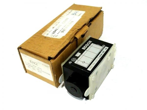 NEW BOSCH 0811-004-004 CONTROL VALVE 0811004004