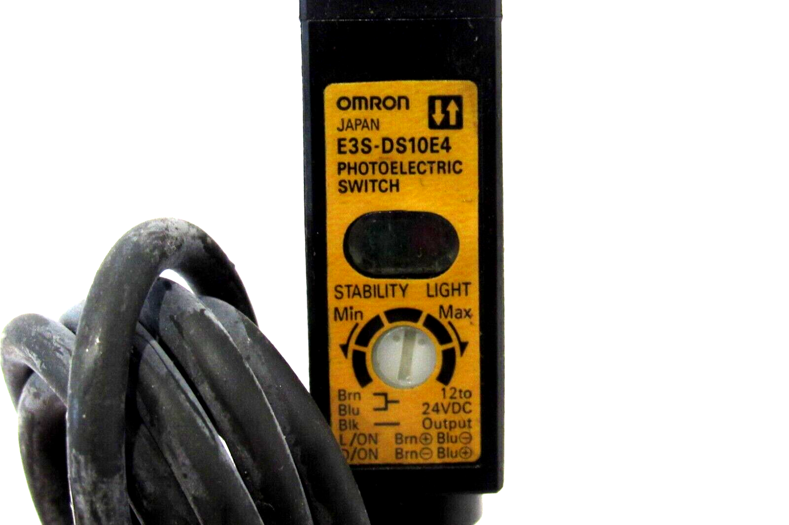 LOT OF 2 NEW OMRON E3S-DS10E4 PHOTOELECTRIC SWITCHES E3SDS10E4 - Image 3