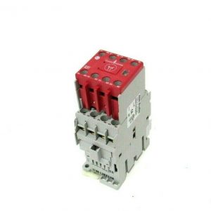NEW ALLEN BRADLEY 700S-CF620DC SAFETY  RELAY SER.A 700SCF620DC