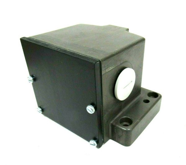 NEW BALLUFF BNS-519-D03-D12-100-10 LIMIT SWITCH BNS519D03D1210010 - Image 4