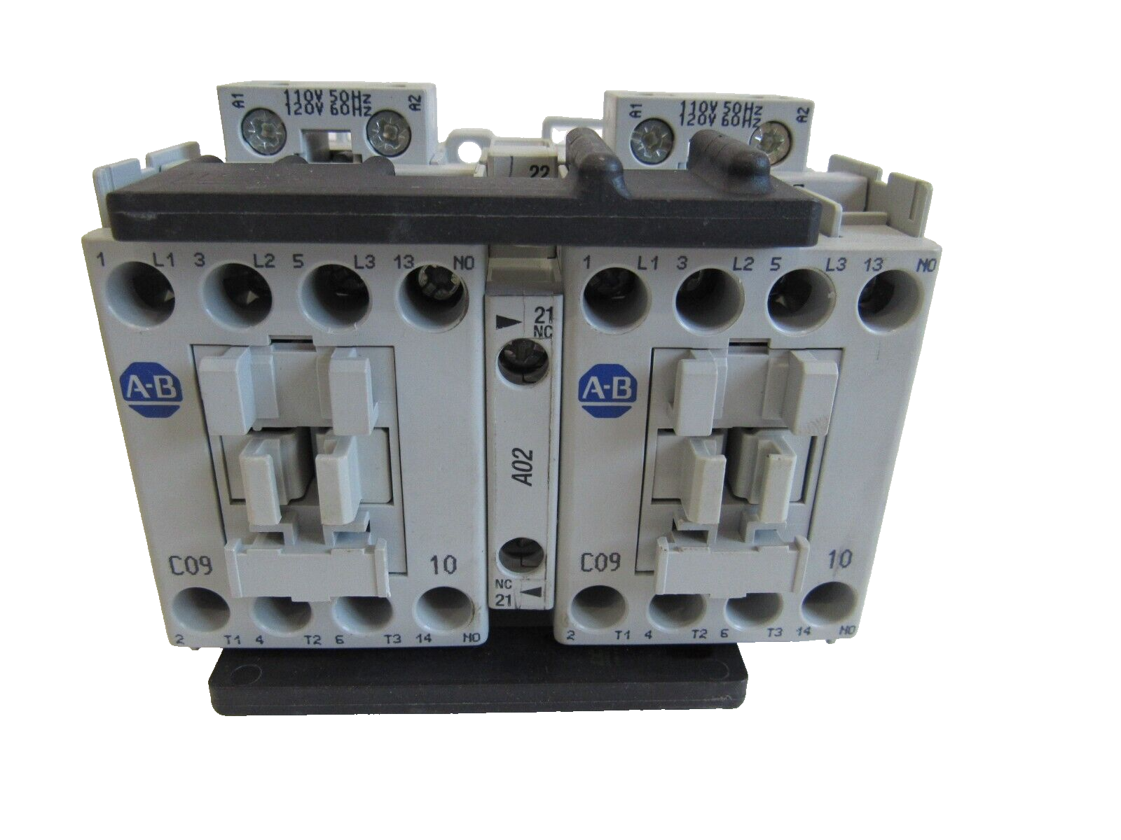 ALLEN BRADLEY 104-C09D22 REVERSING CONTACTOR SERIES B 100-C09D22 NEW, SURPLUS - Image 3