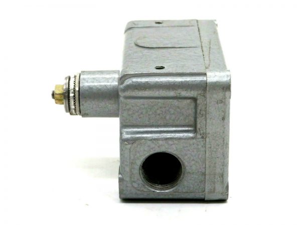 NEW MICRO SWITCH EX-AR EXPLOSION PROOF SWITCH EXAR - Image 4