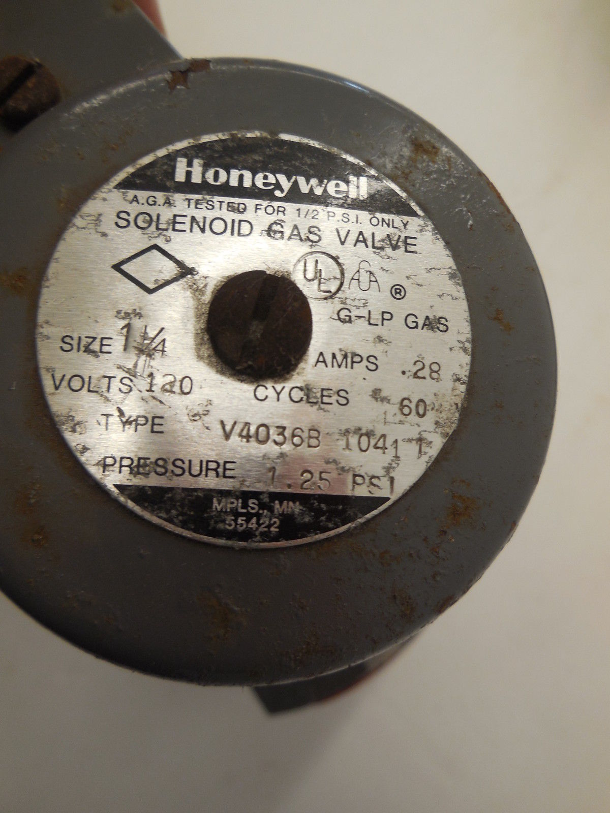 NEW HONEYWELL V4036B-1041-1 SOLENOID GAS VALVE V4036B10411 - Image 3