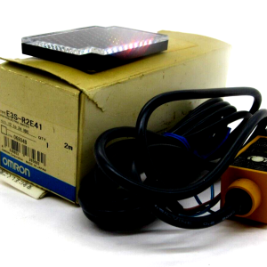 NEW OMRON E3S-R2E41 PHOTOELECTRIC SWITCH E3SR2E41