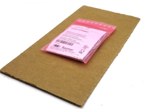 NEW BAUMER FHCK07P6901 DIFFUSE SENSOR WITH BACKGROUND SUPPRESSION