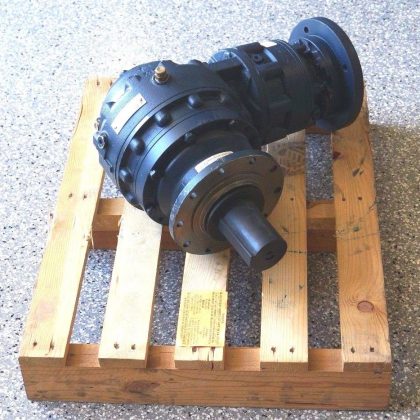 NEW BREVINI POWER TRANSMISSION EC2045-010/MR1 SPEED REDUCER EC2045010MR1