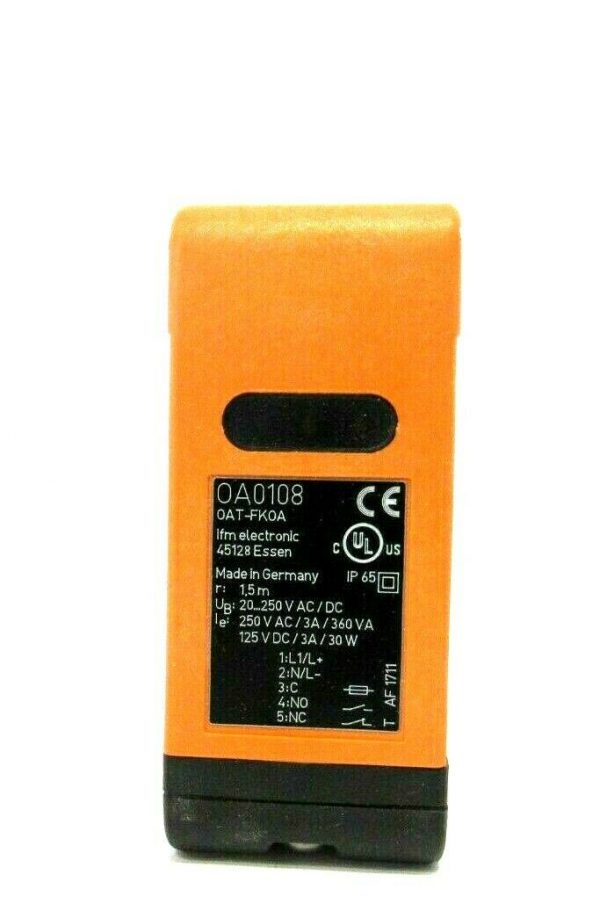 NEW EFECTOR OAT-FKOA DIFFUSE SENSOR OA0108 OATFKOA - Image 3