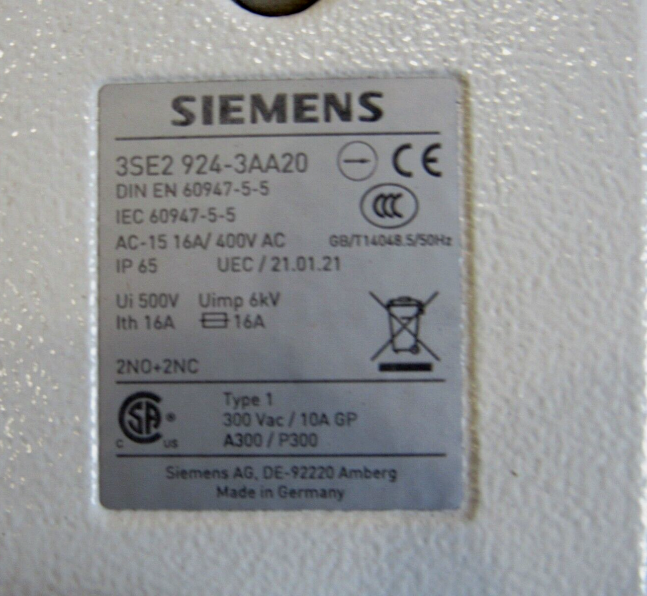 NEW SIEMENS 3SE2924-3AA20 SAFETY FOOT SWITCH 3SE29243AA20 - Image 4