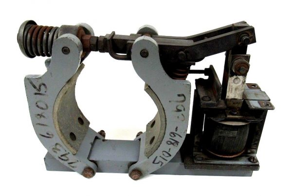 USED CUTLER HAMMER 48-1786-1 MAGNETIC SHOE BRAKE ASSEMBLY 4817861 585-4 - Image 4
